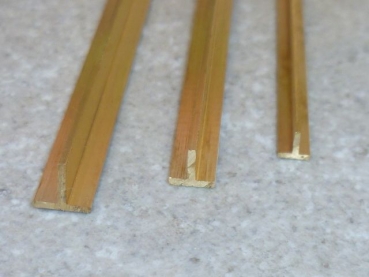 Messing T Profil  3,5x3,5 x 0,50 mm ; Länge 500mm Schenkel 3,5mm x Schenkel 3,5mm X Materialstärke 0,50mm; gefräst /Längentoleranz 0/-10mm